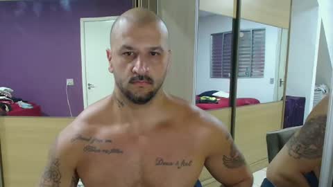 Snapshot of smithduke chatting on March 5, 2:36 am smithduke online show from March 5, 2:36 am