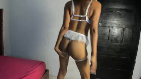 JONH SMITH AND ALIX SMITH online show from October 6, 1:19 pm