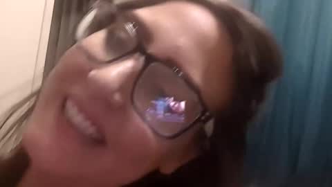 Smokahontassxo online show from October 21, 12:11 am