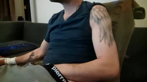 Smokeandwatching online show from March 10, 9:29 pm