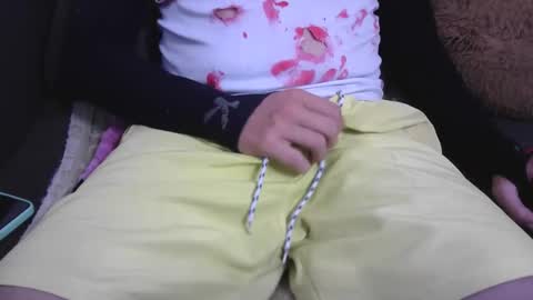 Snapshot of smoker2929 chatting on November 28, 6:27 am smoker2929 online show from November 28, 6:27 am