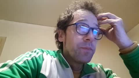 luca online show from December 25, 11:42 pm