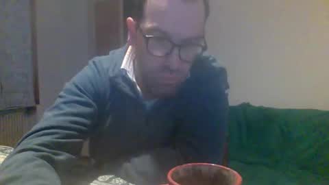 Snapshot of smokered100s chatting on January 10, 8:21 pm luca online show from January 10, 8:21 pm