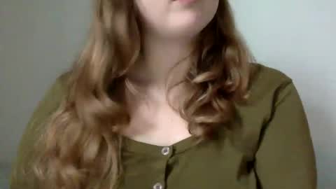 Snapshot of smokeshow3 chatting on December 23, 8:25 pm smokeshow3 online show from December 23, 8:25 pm