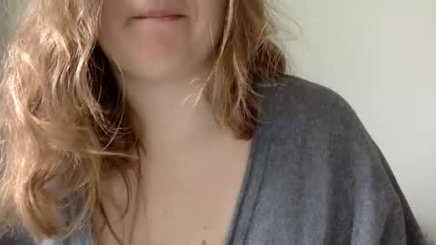 Snapshot of smokeshow3 chatting on January 30, 6:32 pm smokeshow3 online show from January 30, 6:32 pm