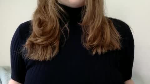 Snapshot of smokeshow3 chatting on February 19, 8:10 pm smokeshow3 online show from February 19, 8:10 pm