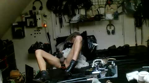smokeslut365 online show from June 11, 2:53 am