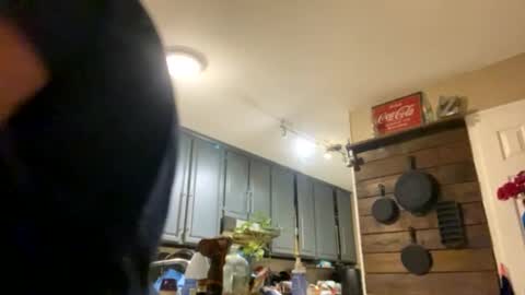 Snapshot of smokeymt420 chatting on February 7, 4:59 am smokeymt420 online show from February 7, 4:59 am