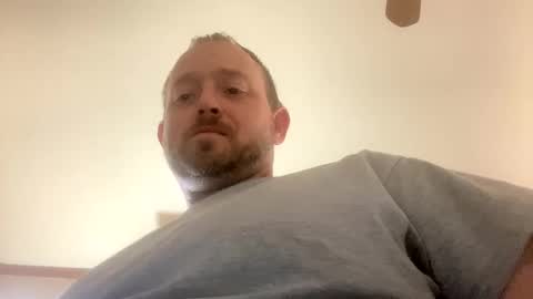 Snapshot of smokeymt420 chatting on February 21, 3:43 pm smokeymt420 online show from February 21, 3:43 pm