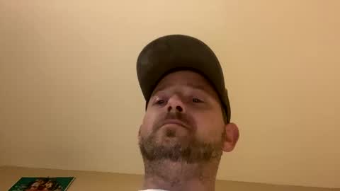 Snapshot of smokeymt420 chatting on February 23, 5:01 am smokeymt420 online show from February 23, 5:01 am