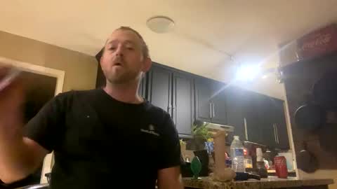 Snapshot of smokeymt420 chatting on February 27, 11:52 am smokeymt420 online show from February 27, 11:52 am