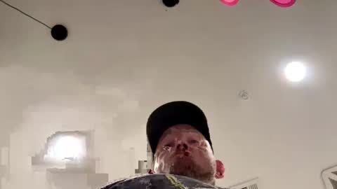 Snapshot of smokeymt420 chatting on September 17, 3:30 am smokeymt420 online show from September 17, 3:30 am