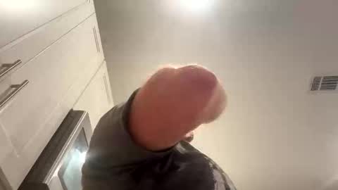 Snapshot of smokeymt420 chatting on October 18, 5:10 am smokeymt420 online show from October 18, 5:10 am