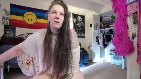 Snapshot of smokihippi chatting on February 28, 11:56 pm Big Dawg online show from February 28, 11:56 pm