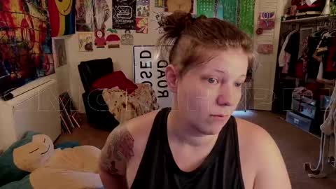 Snapshot of smokihippi chatting on October 2, 6:59 pm Big Dawg online show from October 2, 6:59 pm