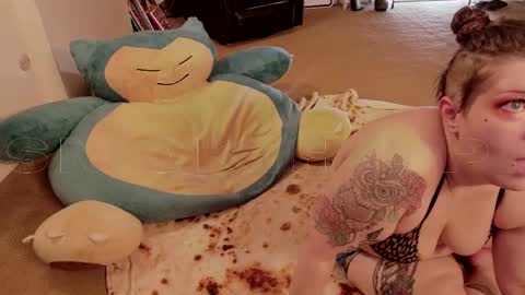 Snapshot of smokihippi chatting on October 3, 10:29 pm Big Dawg online show from October 3, 10:29 pm