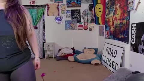 Snapshot of smokihippi chatting on October 27, 1:20 am Big Dawg online show from October 27, 1:20 am