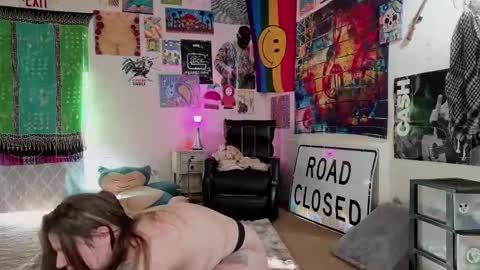 Snapshot of smokihippi chatting on November 1, 10:56 pm Big Dawg online show from November 1, 10:56 pm