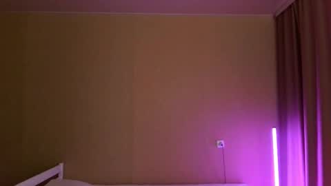 Snapshot of smokin7sexy7style chatting on November 16, 12:55 pm Matt Daemon online show from November 16, 12:55 pm