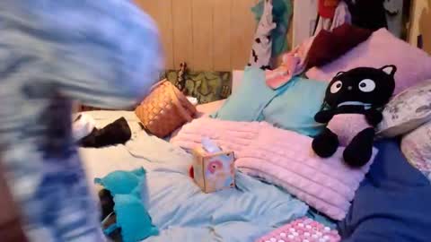 DIAN dee-ann online show from December 25, 12:15 pm