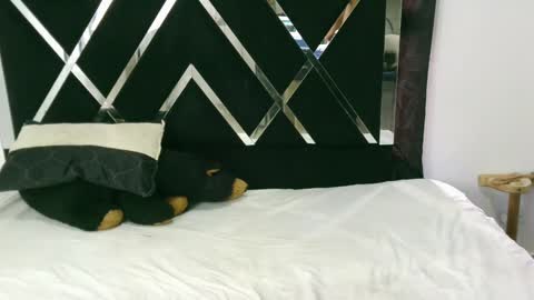 Snapshot of smooke_skinny chatting on January 8, 11:54 am Daniel Aston online show from January 8, 11:54 am