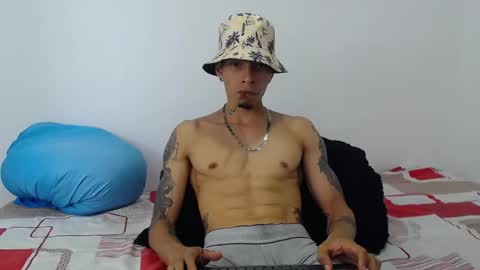 Snapshot of smooke_skinny chatting on September 16, 7:15 pm Daniel Aston online show from September 16, 7:15 pm