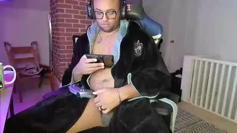 Smoothj2011 online show from April 24, 8:28 am