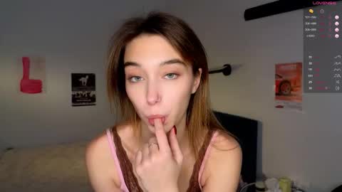 Snapshot of smoothnesss chatting on November 28, 8:39 am Eva online show from November 28, 8:39 am