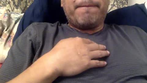 Snapshot of smoothstrik3r chatting on December 31, 1:52 pm smoothstrik3r online show from December 31, 1:52 pm