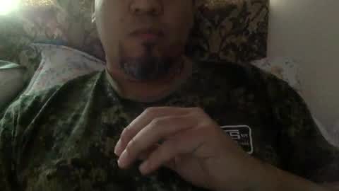 Snapshot of smoothstrik3r chatting on February 11, 1:10 am smoothstrik3r online show from February 11, 1:10 am