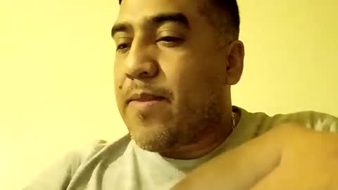 Snapshot of smoothstrik3r chatting on October 4, 6:11 am smoothstrik3r online show from October 4, 6:11 am