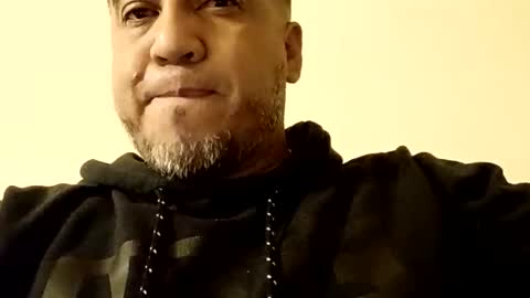 Snapshot of smoothstrik3r chatting on November 24, 6:02 am smoothstrik3r online show from November 24, 6:02 am