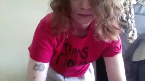 Snapshot of smoothvodka chatting on May 1, 6:12 pm Bambi--Vodka online show from May 1, 6:12 pm