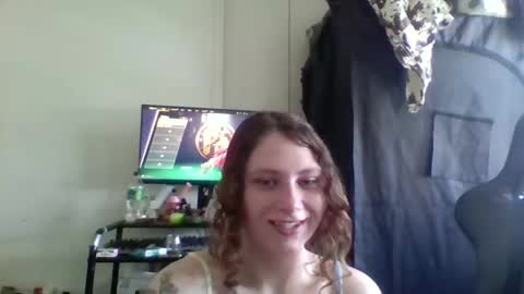 Snapshot of smoothvodka chatting on May 19, 4:13 pm Bambi--Vodka online show from May 19, 4:13 pm