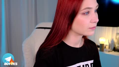 Snapshot of smthwrong chatting on February 8, 6:12 am smthwrong online show from February 8, 6:12 am