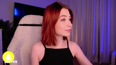 Snapshot of smthwrong chatting on October 27, 12:36 am smthwrong online show from October 27, 12:36 am