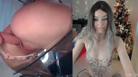 Snapshot of smurfette77 chatting on December 16, 12:21 pm Sex-machine is my passion activate it with your tips and enjoy with me online show from December 16, 12:21 pm