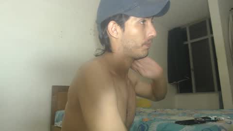 snackontime19 online show from September 17, 3:52 am