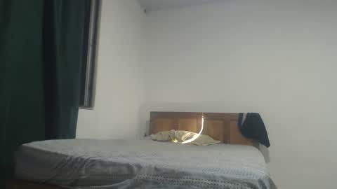 snackontime19 online show from November 29, 5:54 am