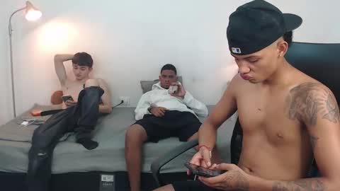 snak_master1 online show from September 26, 5:50 pm