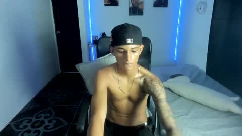 snak_master1 online show from May 22, 12:51 am