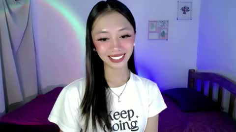 Snapshot of snake_charmer88 chatting on June 3, 4:23 pm kianna online show from June 3, 4:23 pm