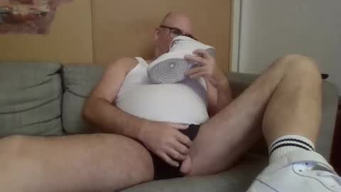 sneakerboy18 online show from September 24, 6:11 pm