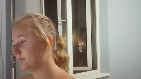 Sneakylildevils online show from June 21, 9:28 pm