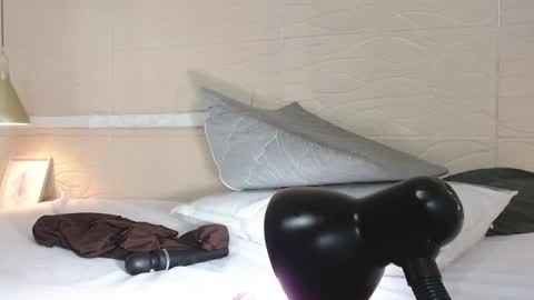 Hellen  online show from January 16, 9:48 am