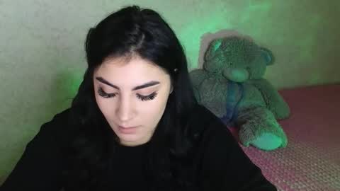 Olivia online show from October 9, 5:00 pm