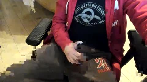 Snapshot of snip1977 chatting on January 26, 5:13 pm snip1977 online show from January 26, 5:13 pm