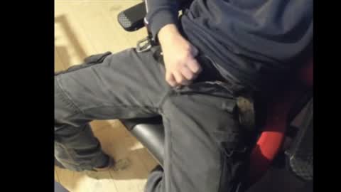 Snapshot of snip1977 chatting on February 24, 5:43 am snip1977 online show from February 24, 5:43 am