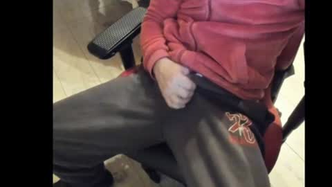 Snapshot of snip1977 chatting on March 10, 8:12 pm snip1977 online show from March 10, 8:12 pm