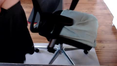 Cbt-Slave online show from August 10, 4:49 am